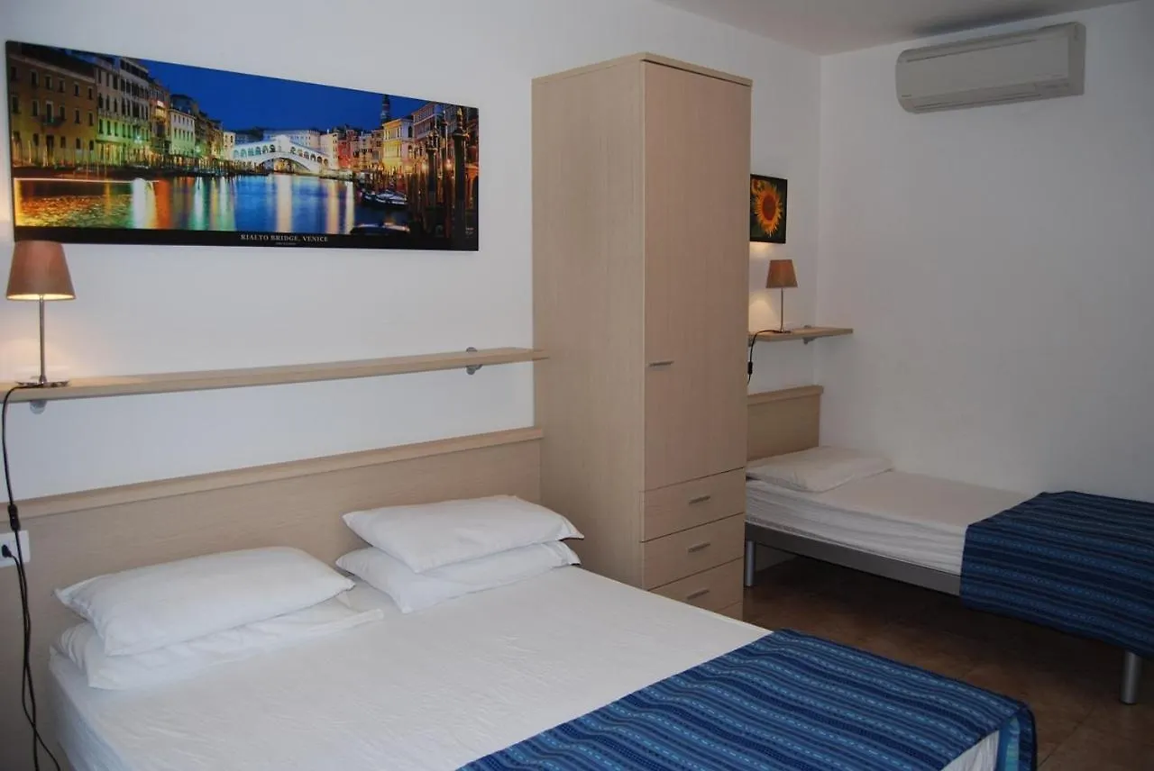 Апартаменты Recently Built Flat With Swimming Pool And Balcony Бибионе
